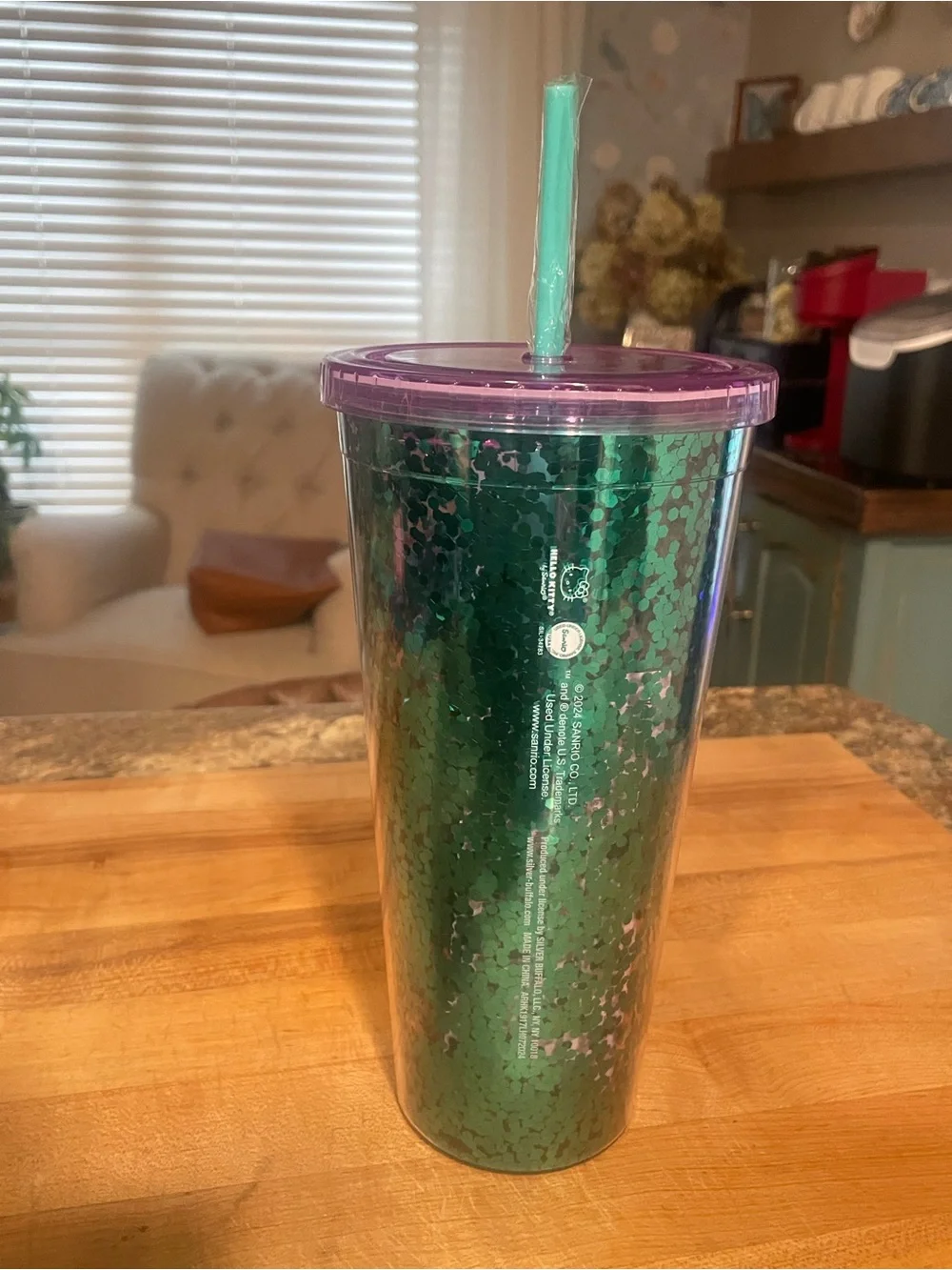 Silver Buffalo Sanrio Hello Kitty 32 oz tumbler